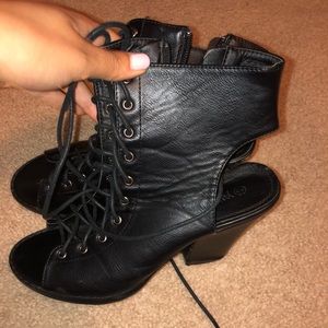 Black laced heels